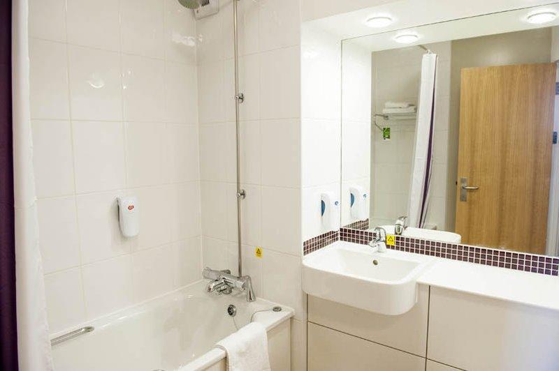 Wateringbury Premier Inn Maidstone מראה חיצוני תמונה
